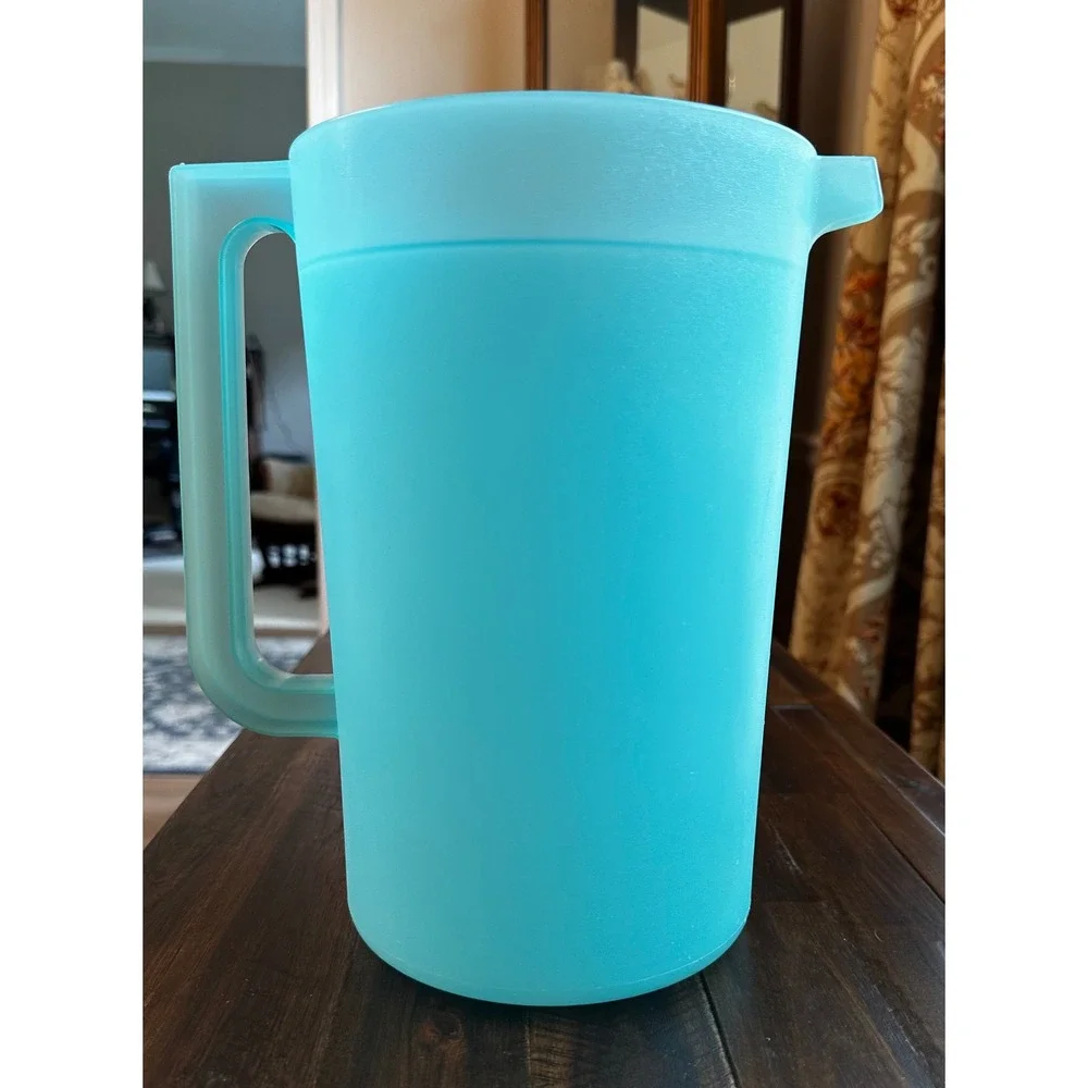 Vintage Tupperware Turquoise Blue Plastic Pitcher 1416-1 No Lid 9 Inch 2 Quart